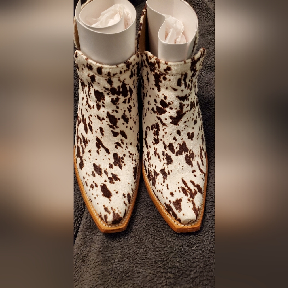 Ariat Dixon Haircalf Booties